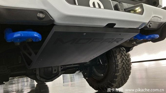 Mopar攜兩款改裝版RAM1500皮卡車型亮相SEMA改裝車展，主打戶外越野運(yùn)動(dòng)風(fēng)