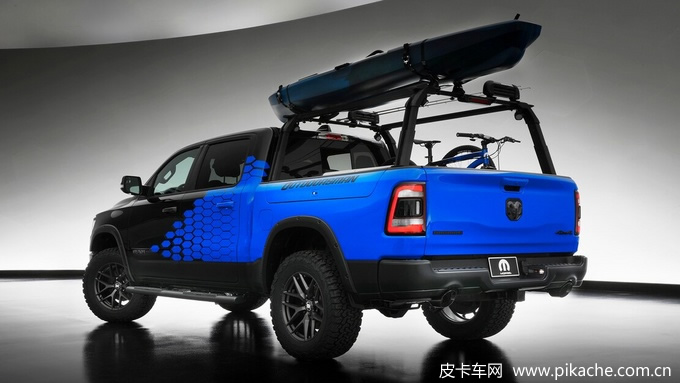 Mopar攜兩款改裝版RAM1500皮卡車型亮相SEMA改裝車展，主打戶外越野運(yùn)動(dòng)風(fēng)