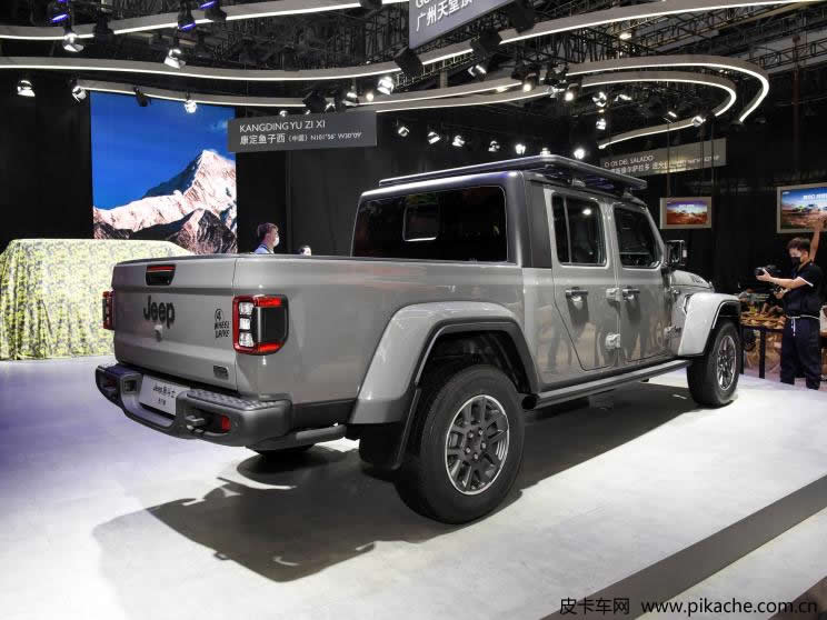 2021廣州車展實拍Jeep角斗士皮卡先行版，預(yù)計2022年一季度開售