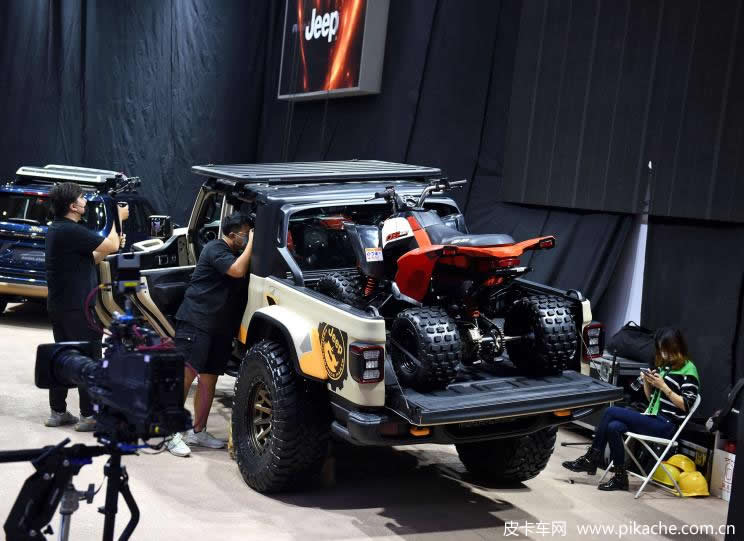 2021廣州車展實拍Jeep角斗士皮卡先行版，預(yù)計2022年一季度開售