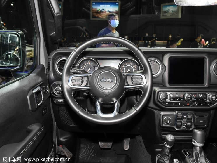 2021廣州車展實拍Jeep角斗士皮卡先行版，預(yù)計2022年一季度開售