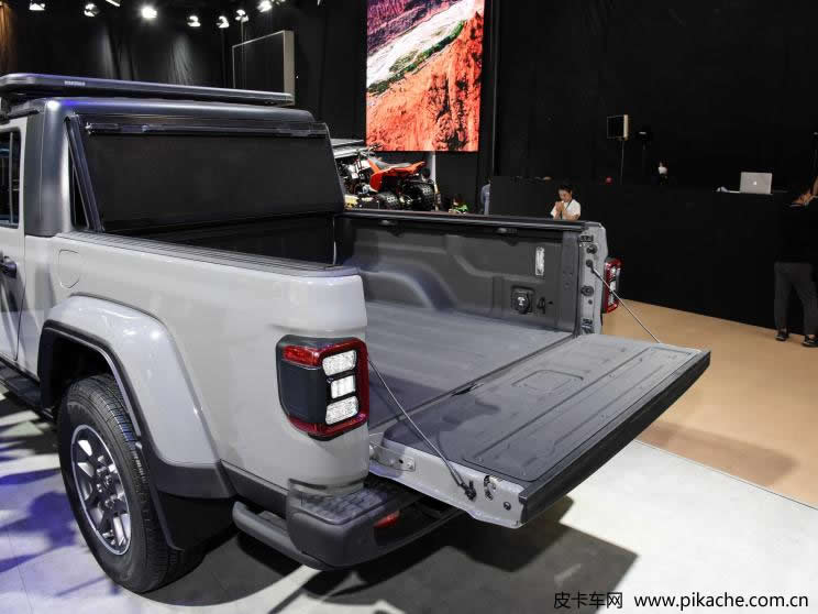 2021廣州車展實拍Jeep角斗士皮卡先行版，預(yù)計2022年一季度開售