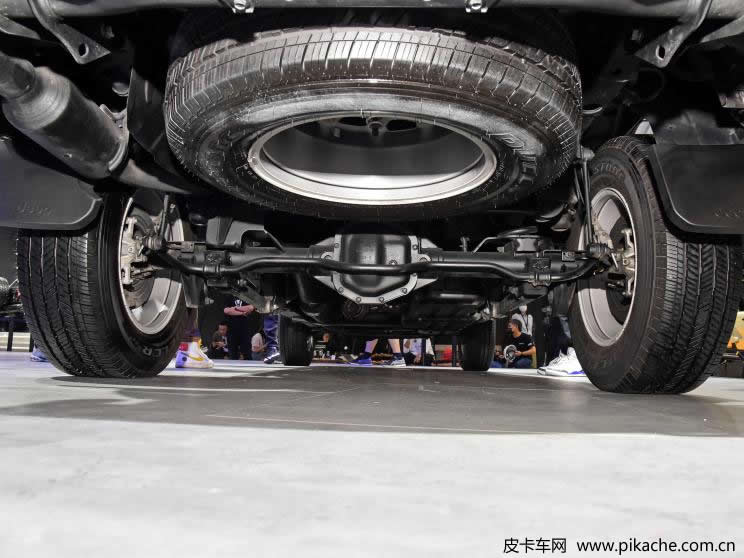 2021廣州車展實拍Jeep角斗士皮卡先行版，預(yù)計2022年一季度開售