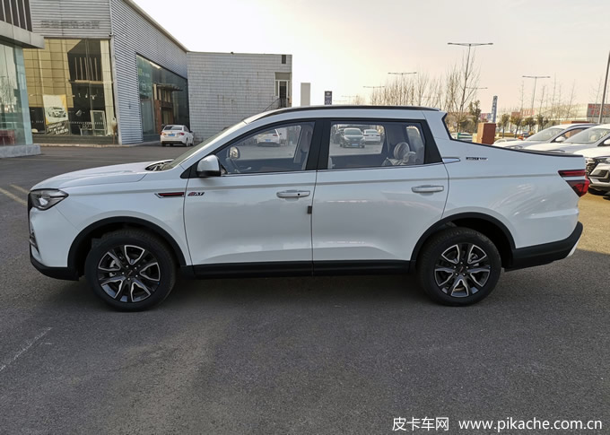 中國(guó)重汽VGV首款皮卡VX7定制版上市，2.0T+8AT，售11.58萬