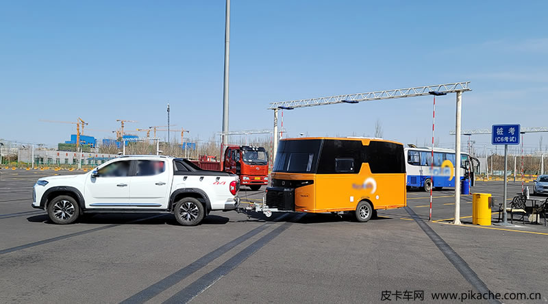 駕照增駕C6多少錢(qián)？C6駕照怎么學(xué)？中國(guó)皮卡網(wǎng)帶你進(jìn)入北京駕校一探究竟