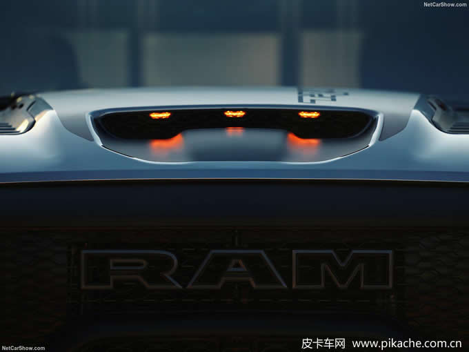 Ram TRX霸王龙皮卡通过国六验证，6.2L V8 712匹马力，售价155万起步