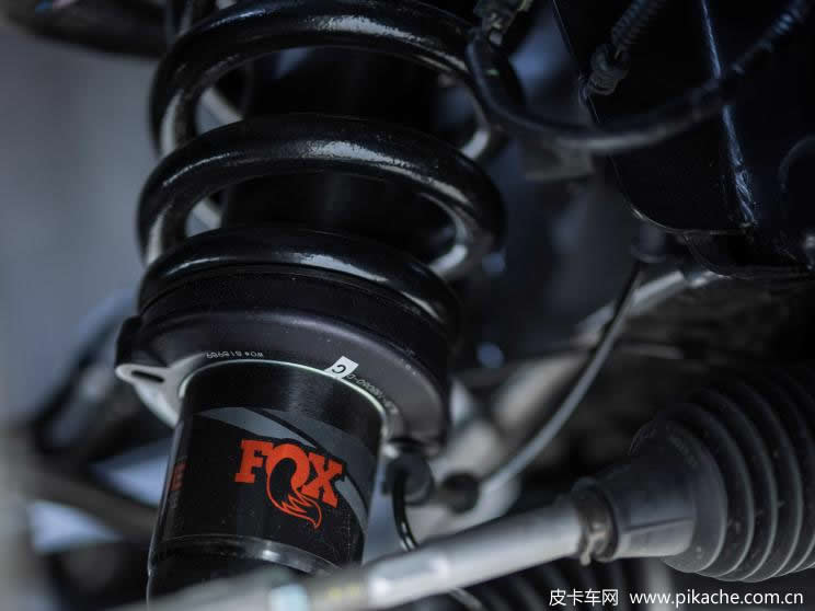 福特F-150猛禽R皮卡发布，搭5.2L V8发动机