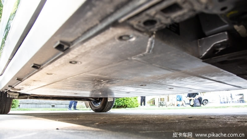 多圖實拍靜態(tài)體驗雷達汽車RD6皮卡，比預期表現(xiàn)更好