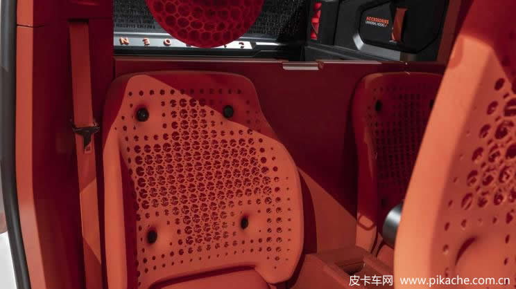 雪鐵龍OLI電動皮卡概念車首發(fā)，由回收材料打造