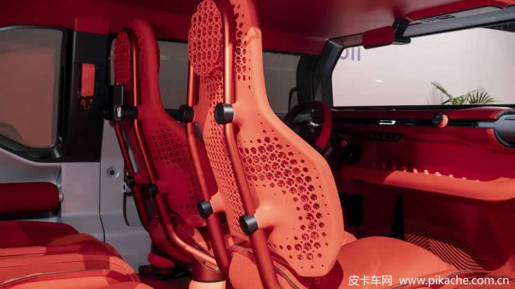 雪鐵龍OLI電動皮卡概念車首發(fā)，由回收材料打造